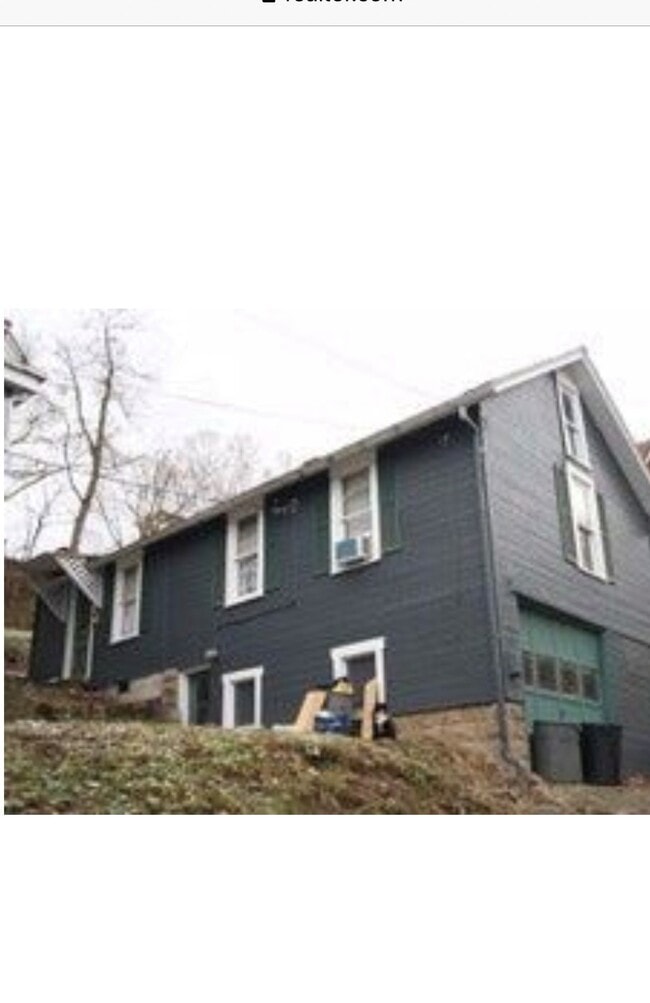 32 Spring St Rentals in Westover, WV