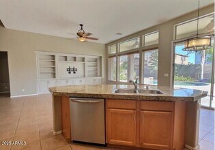 923 E Aquarius Pl in Chandler, AZ - Building Photo - Building Photo