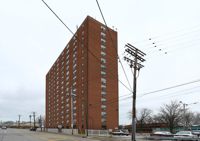 Springbrook in Cleveland, OH - Foto de edificio - Building Photo