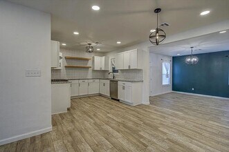 2901 NW 43rd St in Oklahoma City, OK - Building Photo - Building Photo