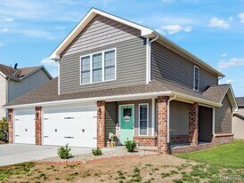 3713 Justine Drive in Pontoon Beach, IL - Building Photo