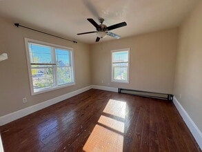 87 Harvard St, Unit 2 in Waltham, MA - Building Photo - Building Photo