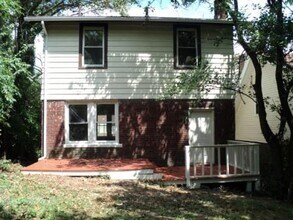 21 Clinton Springs Ln in Cincinnati, OH - Building Photo - Building Photo