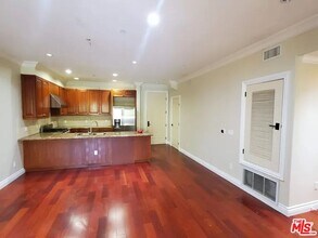 1135 S Shenandoah St in Los Angeles, CA - Building Photo - Building Photo