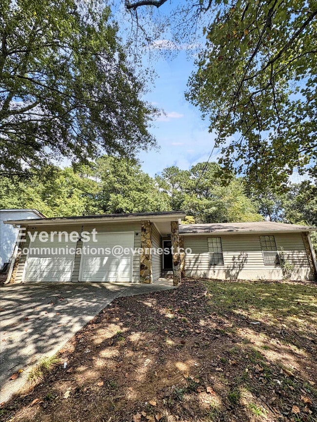 property at 8572 Glenwoods Dr
