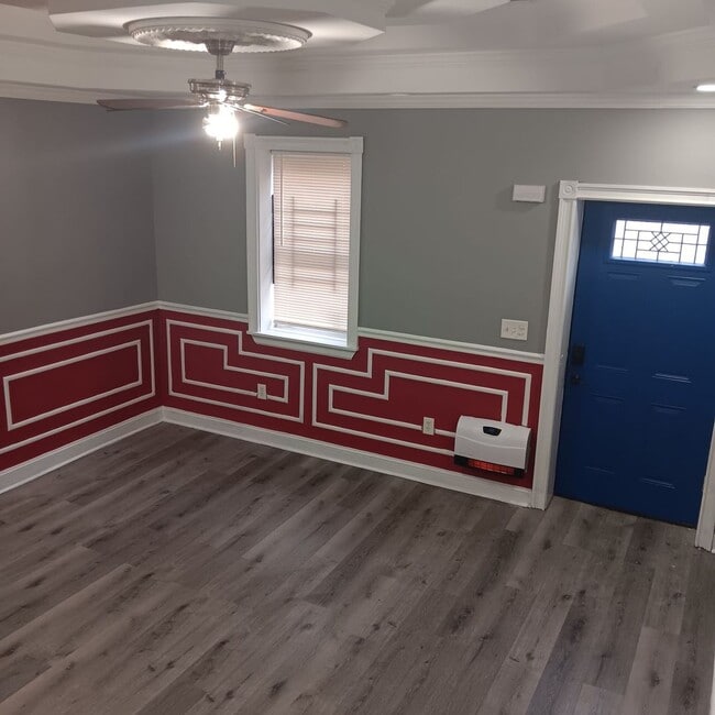 2042 N Gratz St in Philadelphia, PA - Building Photo - Building Photo