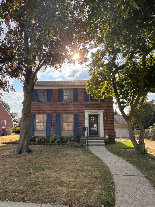 2041 Dacosta in Dearborn, MI - Building Photo