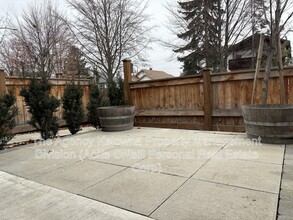 1025 Stockwell Ave in Kelowna, BC - Building Photo - Building Photo