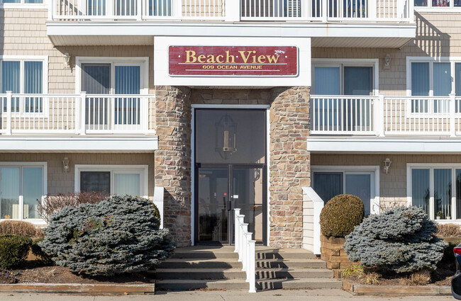 609 Ocean Ave in Bradley Beach, NJ - Foto de edificio - Building Photo