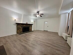 2 Hollowbrook Pl, Unit 1 in Cortlandt Manor, NY - Building Photo - Building Photo