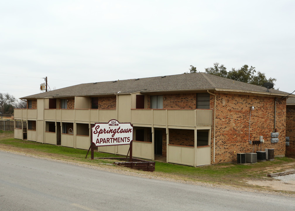 Springtown Apartments in Springtown, TX - Foto de edificio