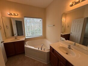 238 Maynard Summit Way in Cary, NC - Building Photo - Building Photo