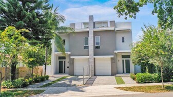 3333 SW 29th St in Miami, FL - Building Photo