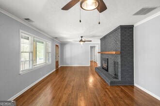 626 Grayson Pkwy in Grayson, GA - Building Photo - Building Photo