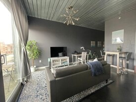 620 Glen Iris Dr NE, Unit Ponce Springs Lofts in Atlanta, GA - Building Photo