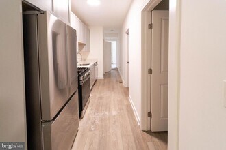 1500 V St SE-Unit -Apt 2 in Washington, DC - Building Photo - Building Photo