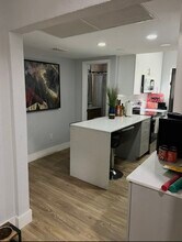 3915 N Meridian Ave, Unit 203 Waterclub Condo in Miami Beach, FL - Foto de edificio - Building Photo