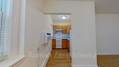 2018 Commonwealth Ave, Unit 4 in Boston, MA - Foto de edificio - Building Photo