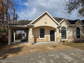 6324 Anderson Rd in Houston, TX - Building Photo