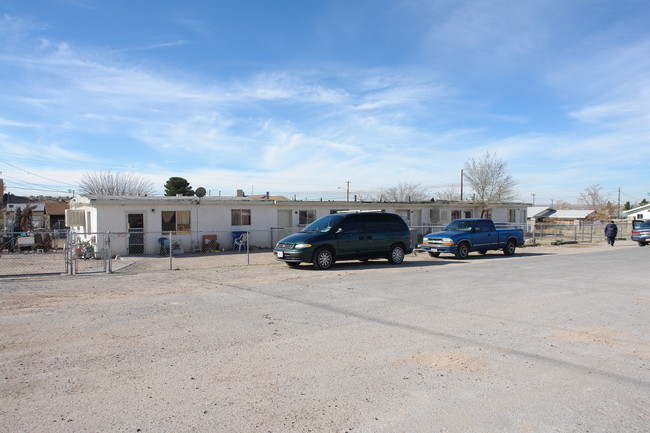 326 E Borderland Rd in El Paso, TX - Building Photo - Building Photo