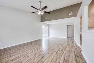 118 Laurelwood Dr in Savannah, GA - Building Photo - Building Photo