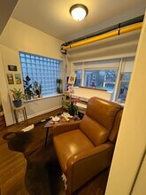 4211 N Oakley Ave, Unit 2S in Chicago, IL - Building Photo - Building Photo