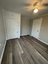 233 Chestnut St in Newcomerstown, OH - Building Photo - Building Photo