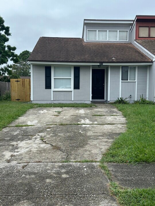 2410 Seabury Pl N in Jacksonville, FL - Foto de edificio