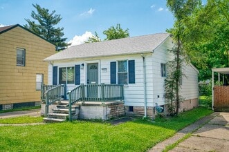 7244 Ford Ave in Warren, MI - Foto de edificio - Building Photo