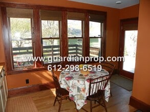 983 Edmund Ave W in St. Paul, MN - Building Photo - Building Photo