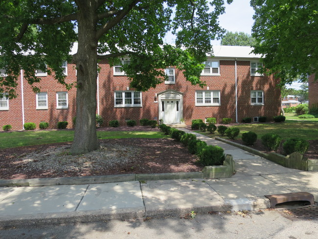 Wallworth Park Apartments