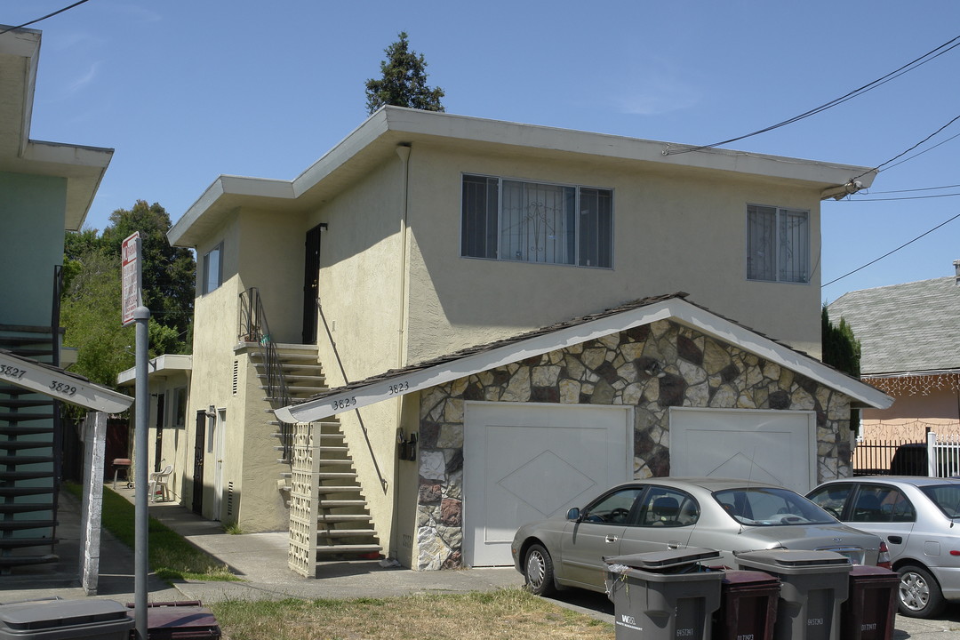 3823-3825 Brookdale Ave in Oakland, CA - Building Photo