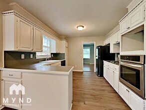 204 Moon Cir in Hueytown, AL - Building Photo - Building Photo