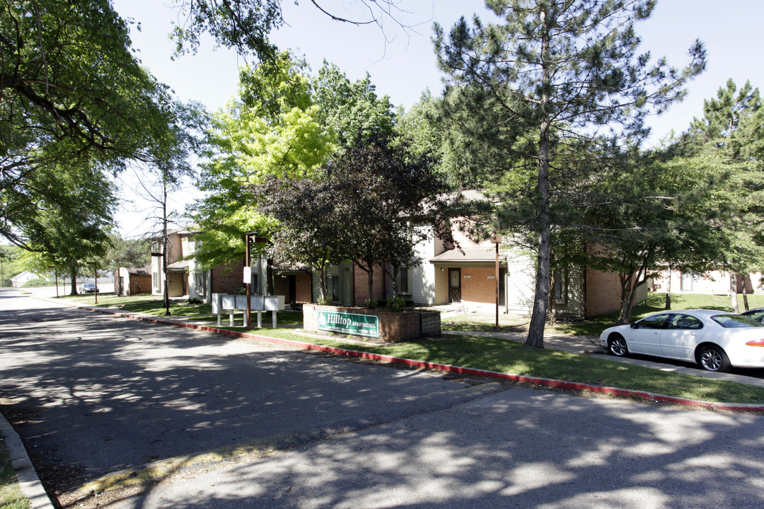 Hilltop Apartments in Kalamazoo, MI - Foto de edificio