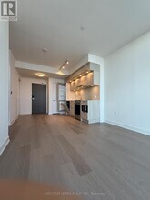 448 Burnhamthorpe Rd W in Mississauga, ON - Building Photo - Building Photo