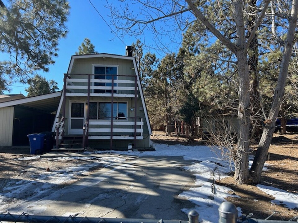 1556 Malabar Way in Big Bear, CA - Building Photo