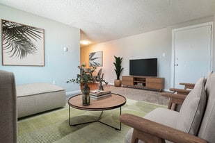 Joliet Towers in Aurora, CO - Building Photo