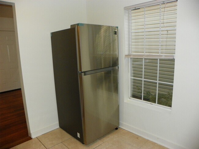 4334 Jefferson St in Houston, TX - Building Photo - Building Photo