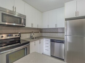 Centennial Park Place Apartments in Sarnia, ON - Building Photo