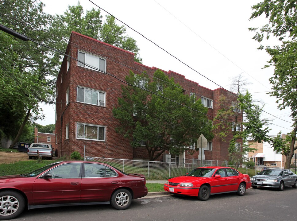 2901 S St SE in Washington, DC - Foto de edificio