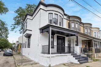 130 Hansberry St in Philadelphia, PA - Building Photo - Building Photo