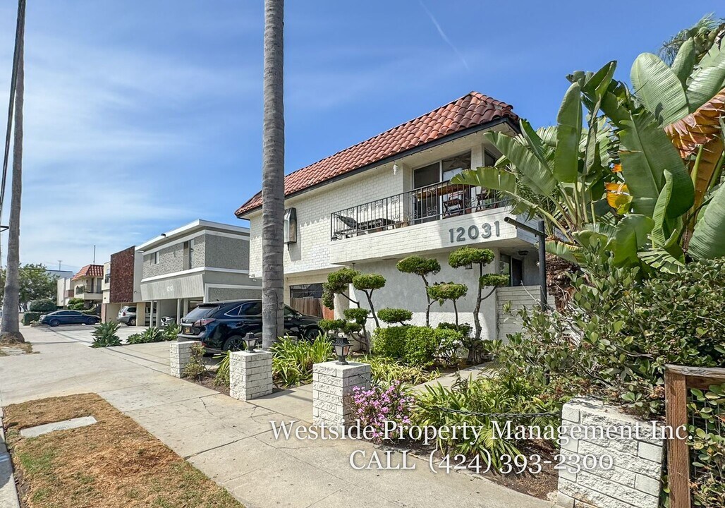 12031 Pacific Ave in Los Angeles, CA - Building Photo