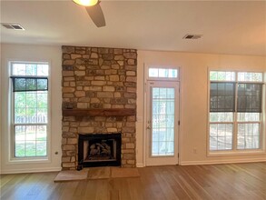 155 Weatherstone Dr in Woodstock, GA - Foto de edificio - Building Photo