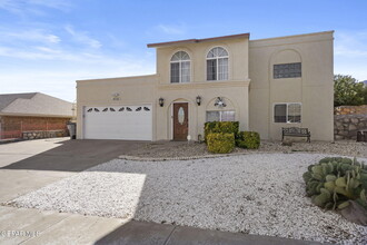 4332 Loma De Brisas Dr in El Paso, TX - Building Photo - Building Photo