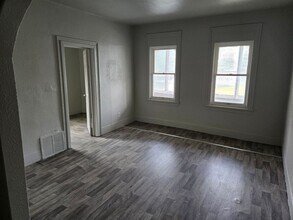 635 E Division St in Syracuse, NY - Building Photo - Building Photo