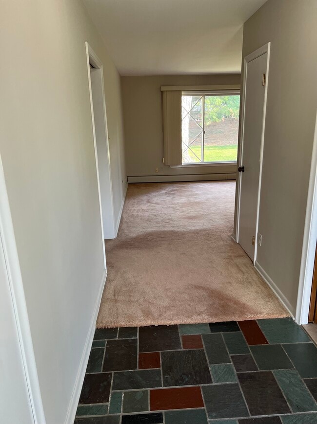 851 Helston Rd in Bloomfield Hills, MI - Building Photo - Building Photo