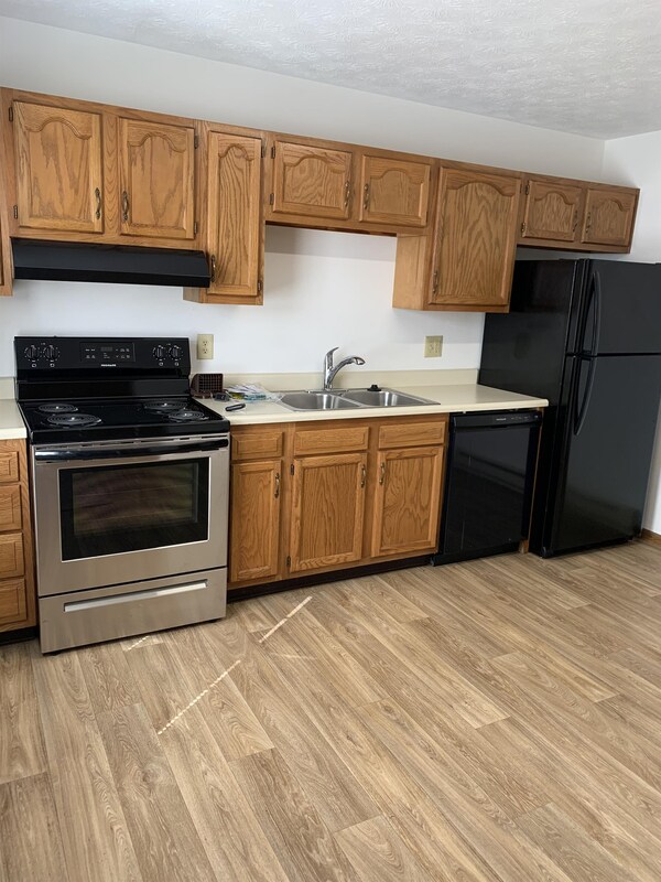 1480 Wayne St photo'