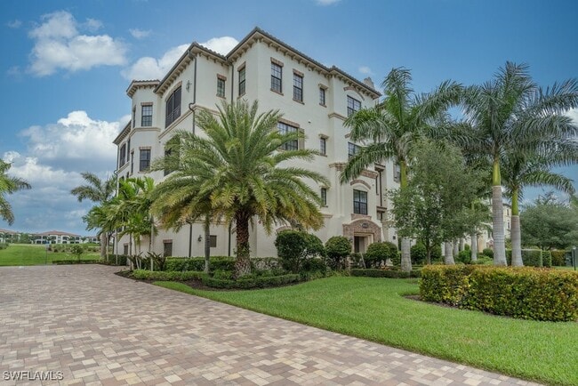 16375 Viansa Wy in Naples, FL - Building Photo - Building Photo