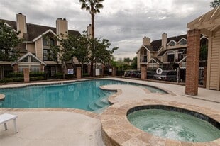 The Townes of Kingsbridge in Houston, TX - Building Photo