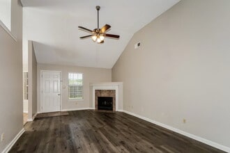 5975 Alexandria Ln in Southaven, MS - Building Photo - Building Photo